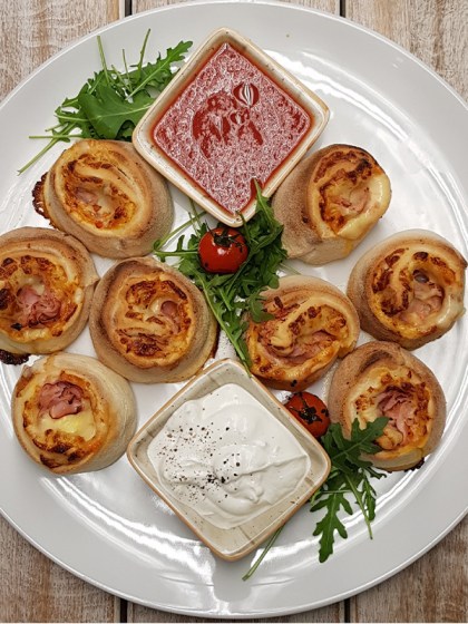 Farcita (töltött pizzatekercs)